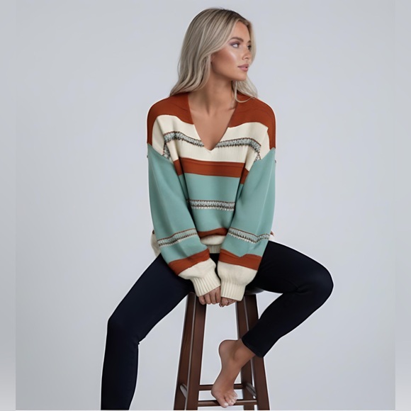 Striped Design Sweater with a V-neck - Picture 2 of 10